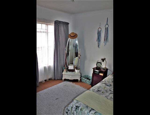 2 BEDROOM APARTMENT SOLD IN THERESAPARK
